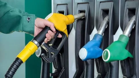 Motorine Rekor Zam Geliyor! Litre Fiyatı 80 TL Sınırına Dayanacak